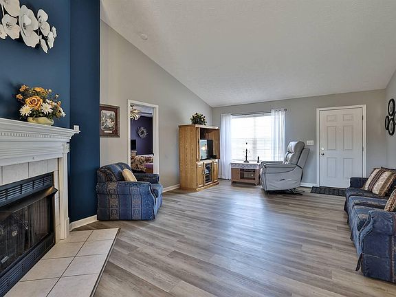 4th image of 7448 Big Horn Ct