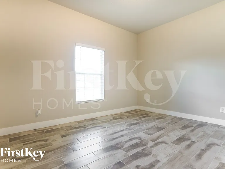 5139 Cromey Rd — Photo 10