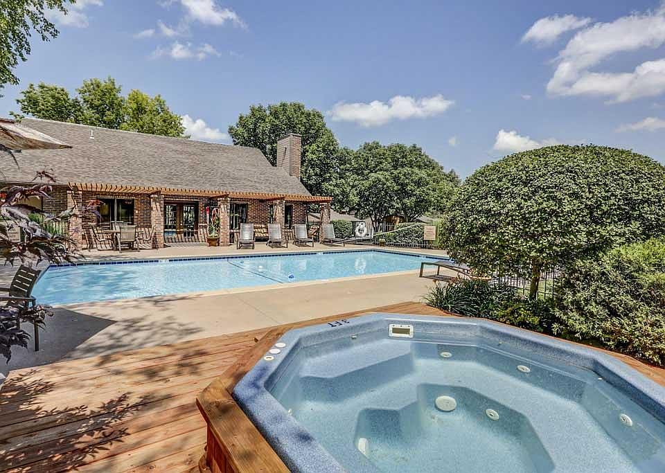 Springhill Apartments 8755 W 121st Ter Overland Park KS Zillow