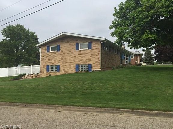 3rd image of 2307 Carlene Ave SW