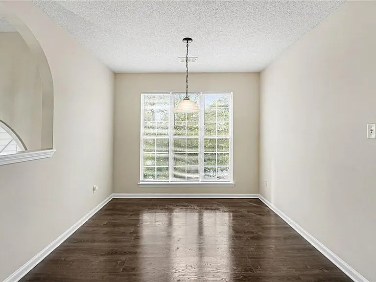 4824 Buchli Ln — Photo 2