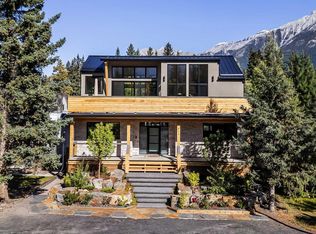 914 15th St, Canmore, AB T1W1X3