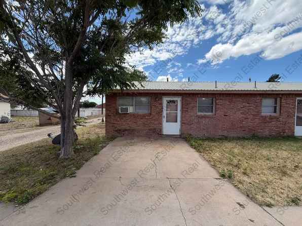1406 S Avenue J, Portales, NM 88130