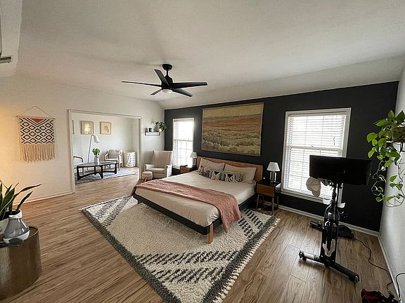 2nd image of 3908 NE Beechwood Dr