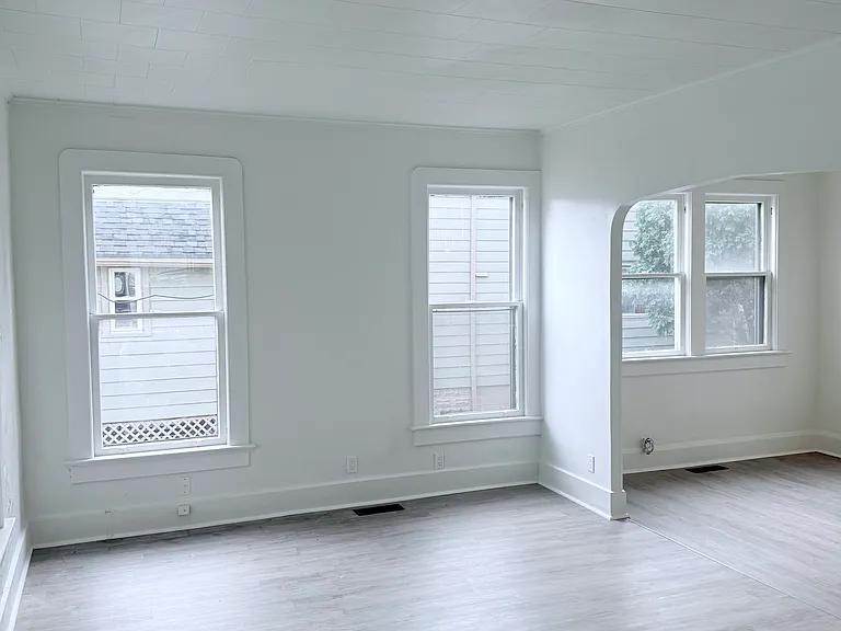 418 Sumner Ave — Photo 12