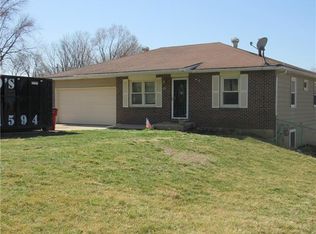 618 Dickinson Rd, Independence, MO 64050