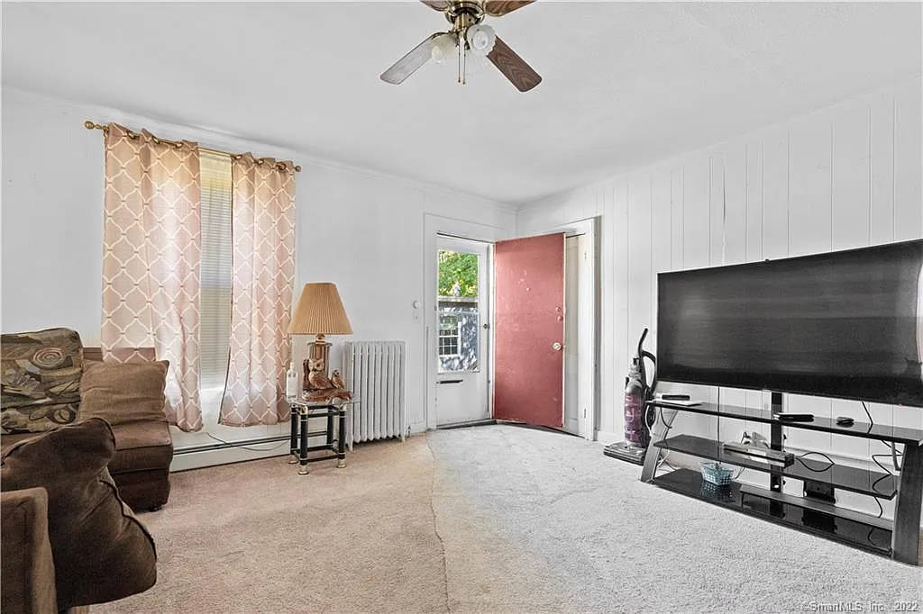 5 bed, 1.5 bath, $2,750 — Photo 2