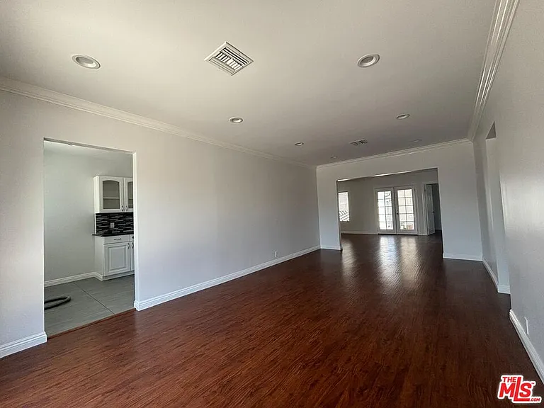 6537 Teesdale Ave — Photo 7