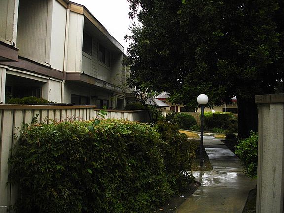 3rd image of 14073 Van Nuys Blvd Unit 6