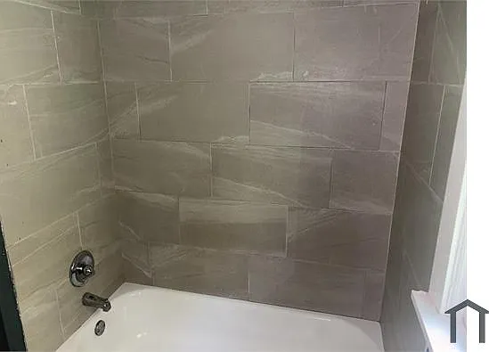2200 Gray St #1 — Photo 10