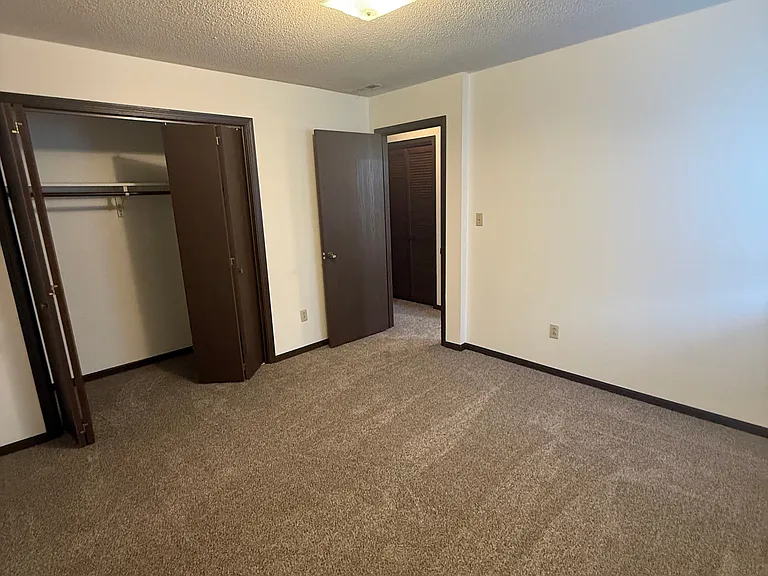 4515 W Millbrook Dr #H — Photo 12
