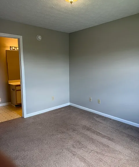 402 Dabney Dr #8 — Photo 5