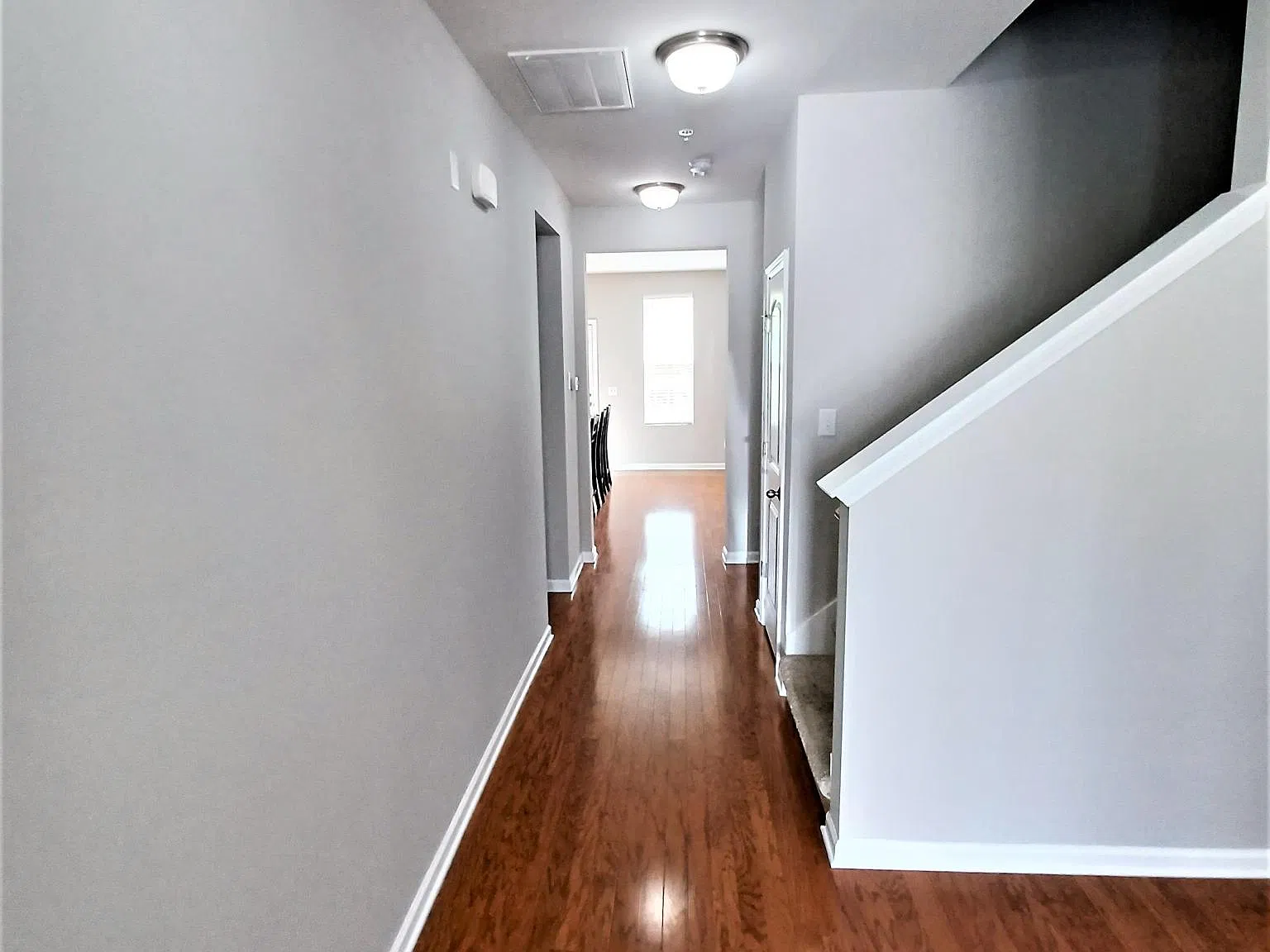 3 bed, 2.5 bath, 1679 sqft, $2,300 — Photo 2