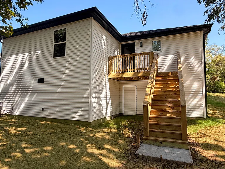 2608 Central St — Photo 12