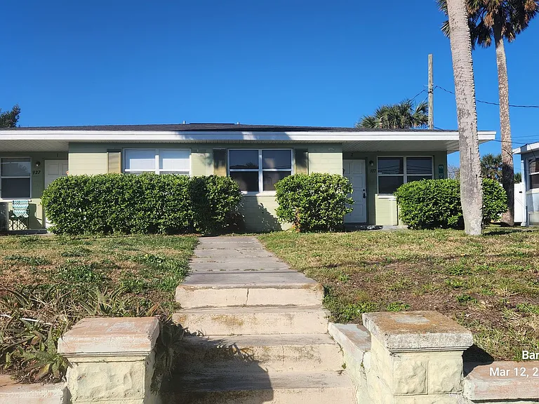 927 N Grandview Ave — Photo 1