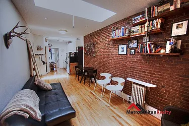 Rented by Metropolitan Realty