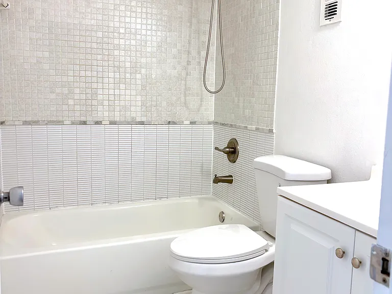 9401 SW 4th St #109 — Photo 12