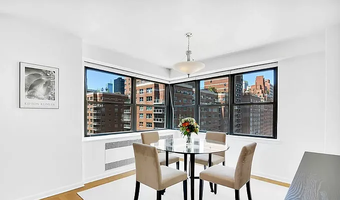 Rented by David Francis New York LLC | media 27