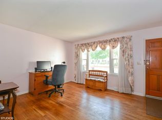 244 S 19th St, Saint Charles, IL 60174