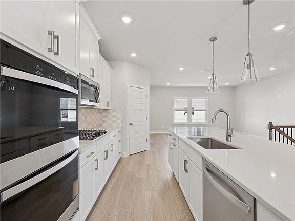 6th image of this home