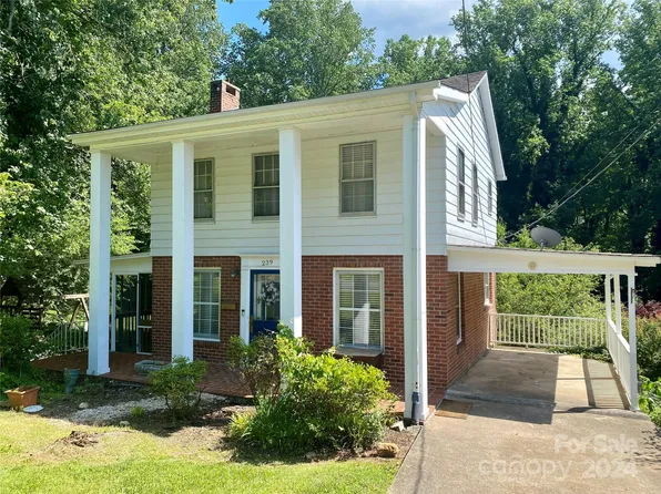 239 N Anderson St, Morganton, NC 28655