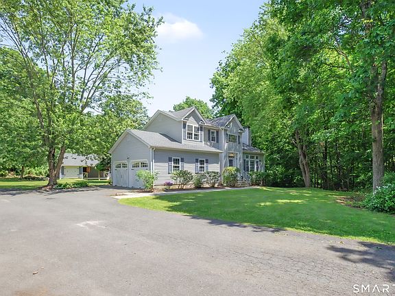 3rd image of 39 Greenbriar Road