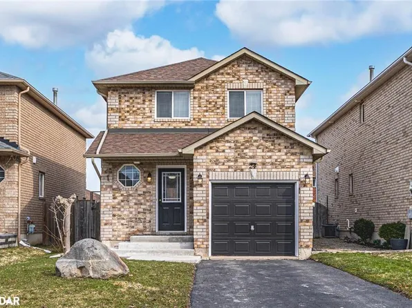 24 Coronation Pkwy, Barrie, ON L4M 7J8