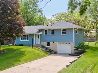 2506 118th Ave NW, Coon Rapids, MN 55433