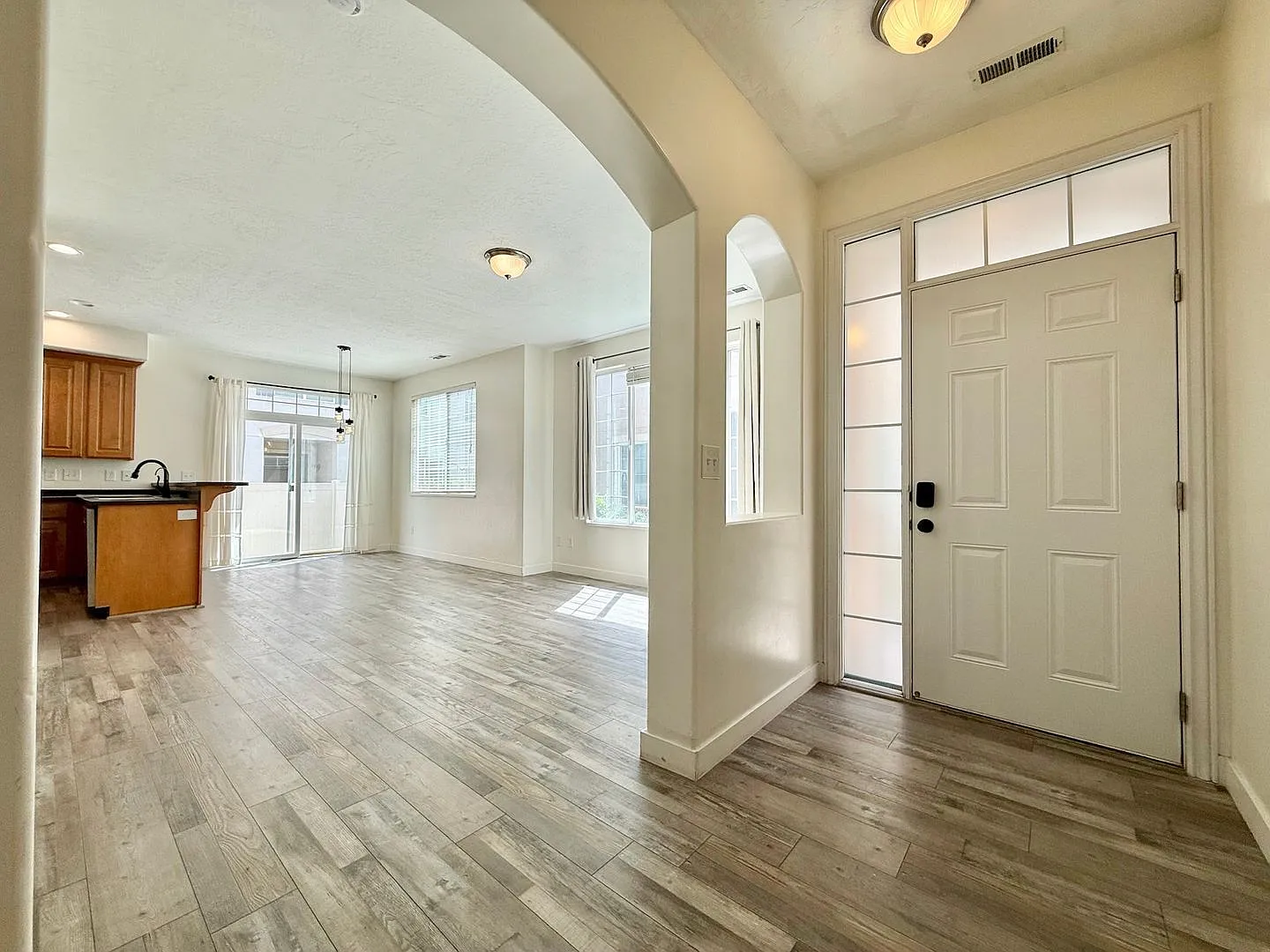 Spacious 3-Bed, 2.5-Bath Townhome | Garage + Fenced Yard | West Jordan — Photo 3