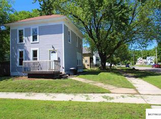 302 1st St SW, Mason City, IA 50401