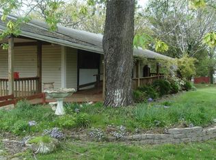 55 Gunn Ln, Bourbon, MO 65441