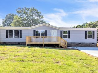 113 Meadowridge Dr, Easley, SC 29642