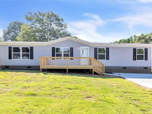 113 Meadowridge Dr, Easley, SC 29642
