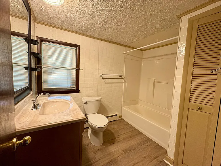 3630 Colebrook Rd — Photo 40