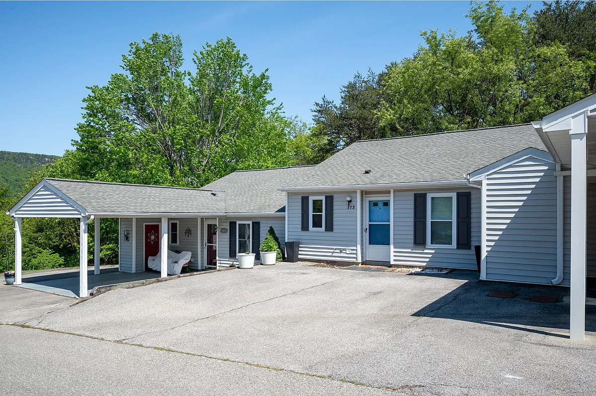 Building Photo - 373 Tinkerview Dr