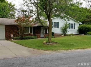 2004 Mitchell Dr, Eureka, IL 61530