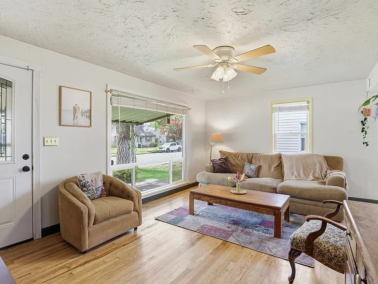 5408 N Adams St — Photo 2
