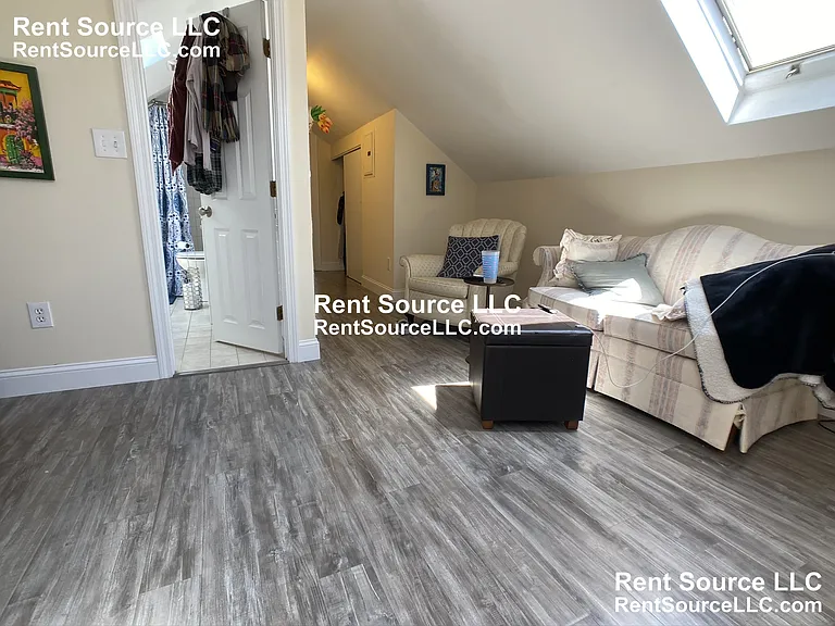 80 Ten Hills Rd — Photo 6