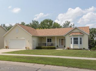 2225 Ponderosa Dr SW, Rochester, MN 55902
