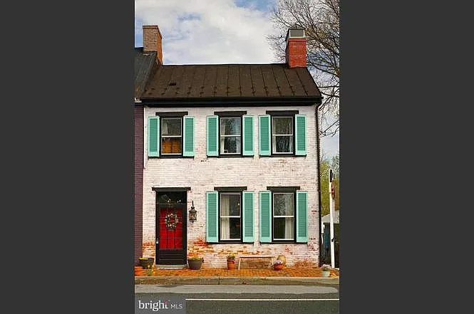 3 bed, 1.5 bath, 1440 sqft, $3,350 — Photo 3