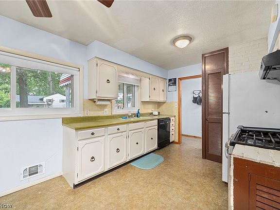 4th image of 5817 Calamie Dr