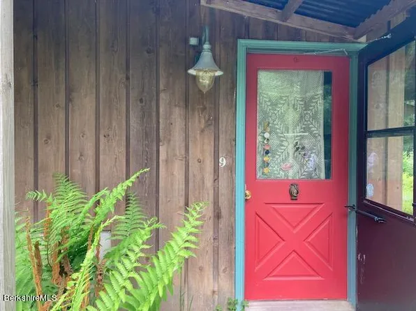 9 Forest Row, Great Barrington, MA 01230