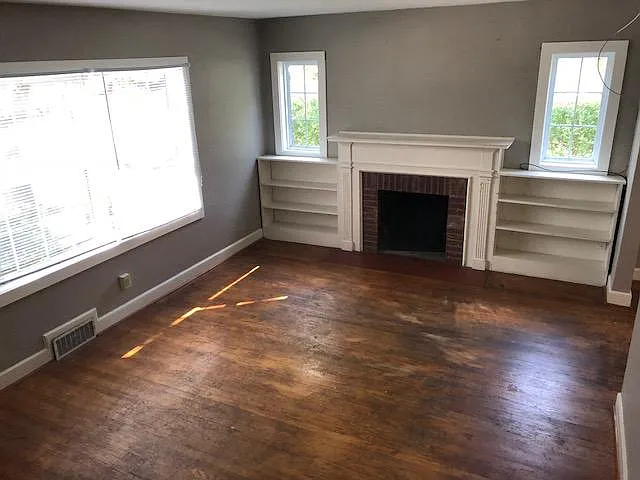 402 Melrose Ct — Photo 4