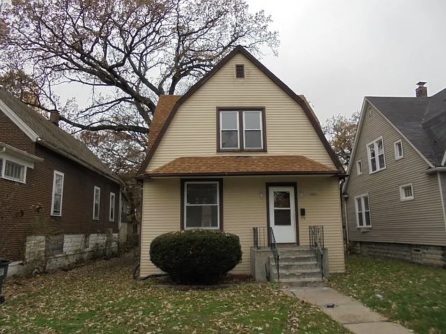 13846 Park Ave photo 1