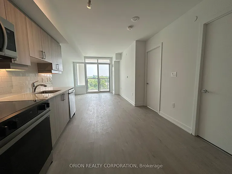 556 Marlee Ave #712 — Photo 3