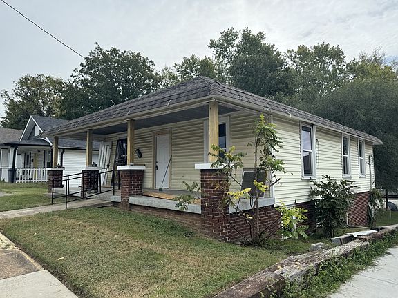 2nd image of 1008 Coulter St