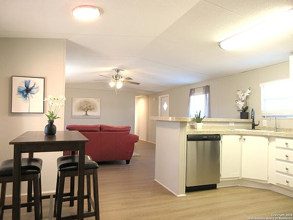 4th image of 178 Hickory Hill