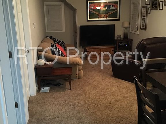 4th image of 305 W Park St