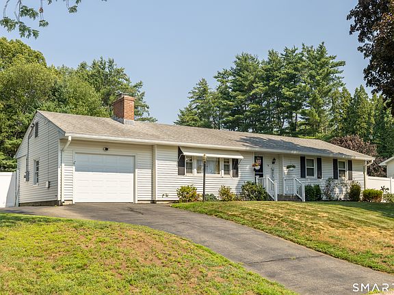 2nd image of 74 Harvest Lane