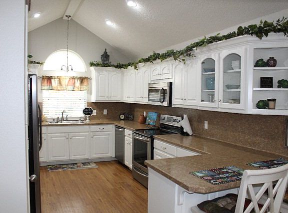 5th image of 100 Elmwood Ct